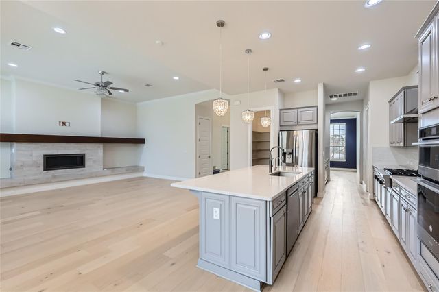 10713 Lavon BND, Austin, TX 78717