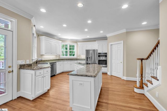 401 Rivercrest Drive, Taylors, SC 29687