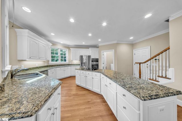 401 Rivercrest Drive, Taylors, SC 29687