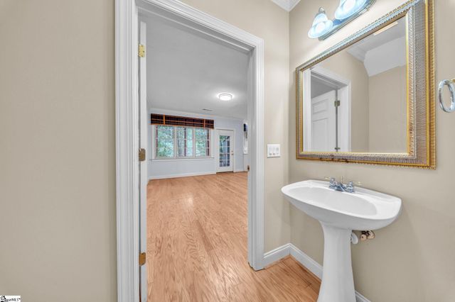 401 Rivercrest Drive, Taylors, SC 29687