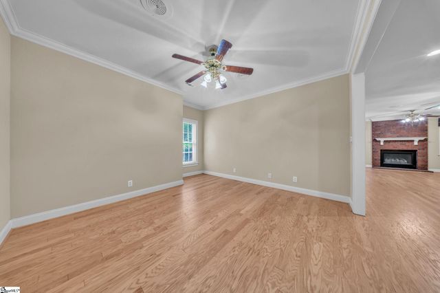 401 Rivercrest Drive, Taylors, SC 29687