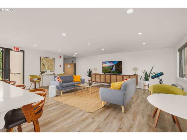 2021 Sw MAIN St 11, Portland, OR 97205