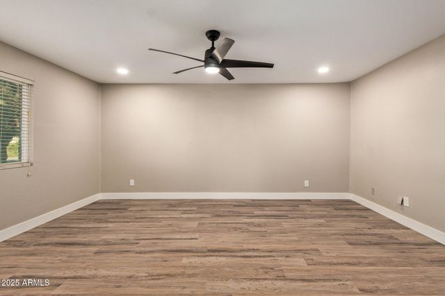 3829 W CARIBBEAN Lane, Phoenix, AZ 85053