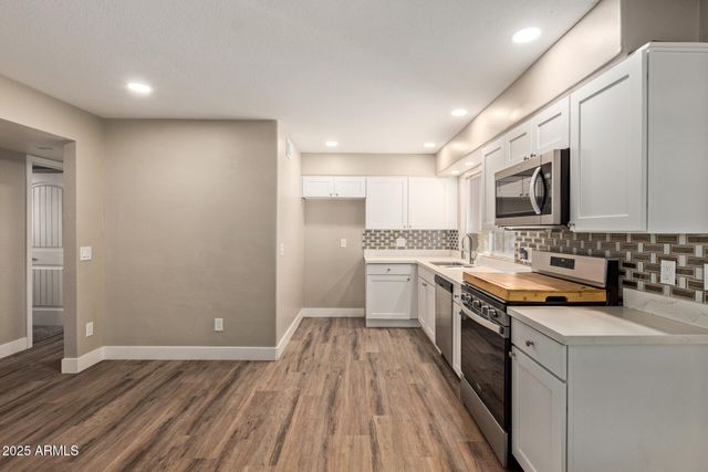 3829 W CARIBBEAN Lane, Phoenix, AZ 85053