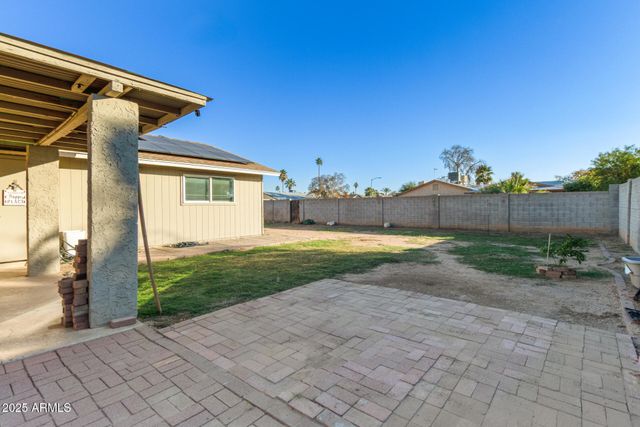 3829 W CARIBBEAN Lane, Phoenix, AZ 85053