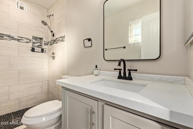 3829 W CARIBBEAN Lane, Phoenix, AZ 85053