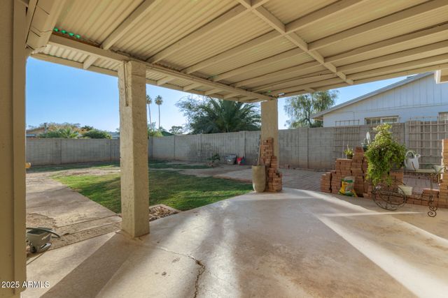3829 W CARIBBEAN Lane, Phoenix, AZ 85053