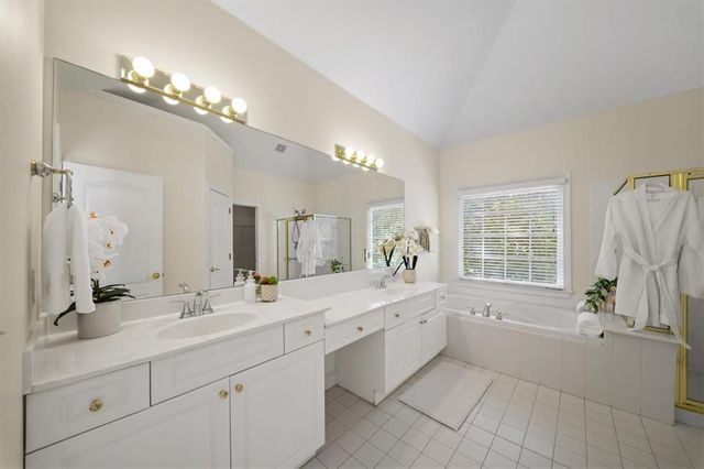 4906 Chimney Oaks Drive, Mableton, GA 30126