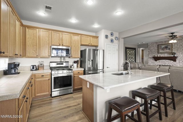 824 Ballybunion Drive, Dayton, NV 89403