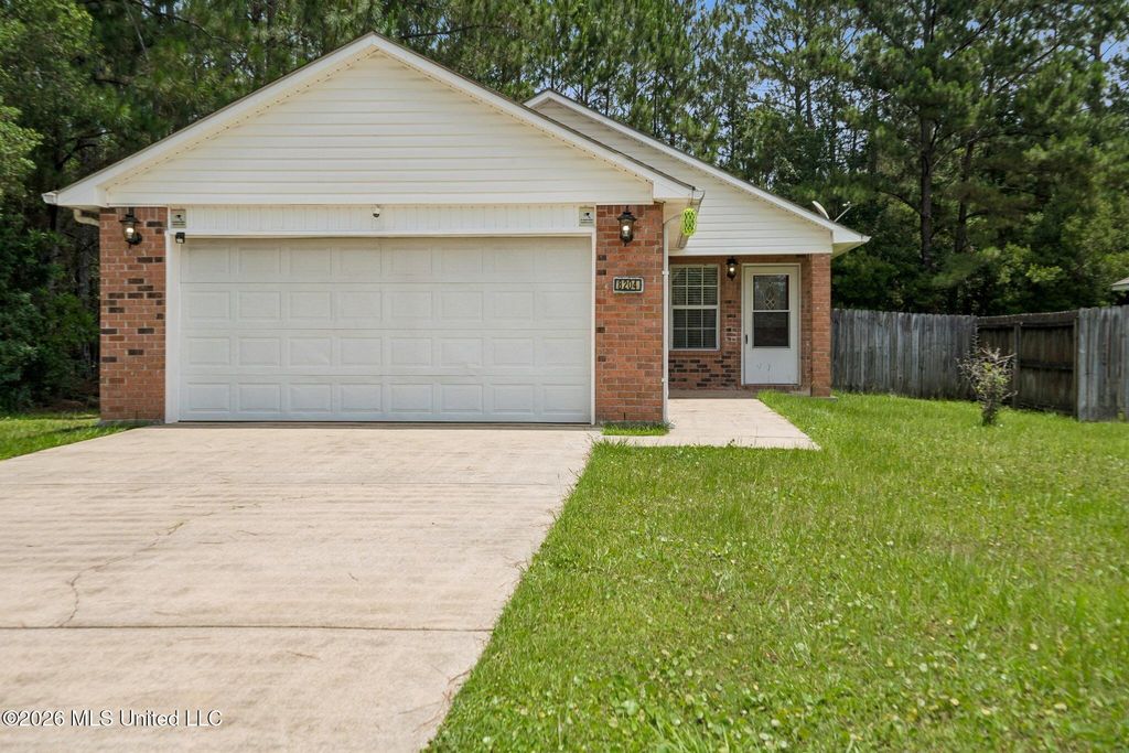 8204 Exchange Street, Gautier, MS 39553