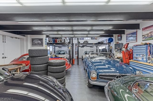 109 Mosle Road, Mendham Twp., NJ 07931