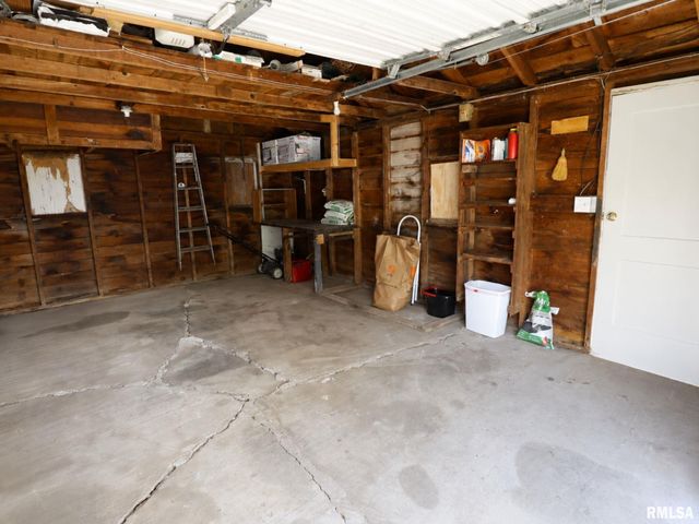4924 N OGDEN Avenue, Peoria Heights, IL 61616