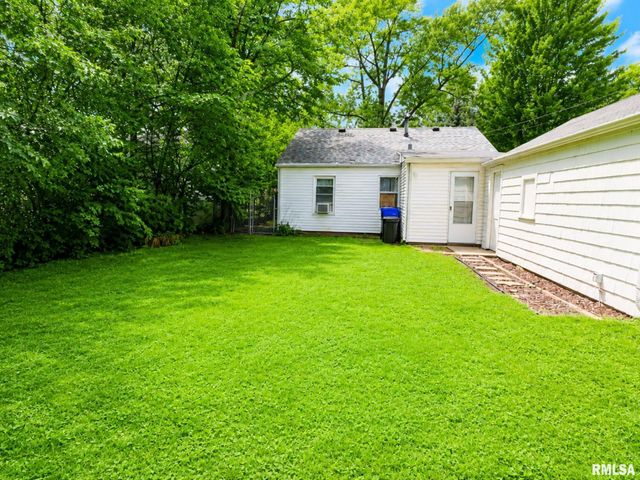 4924 N OGDEN Avenue, Peoria Heights, IL 61616