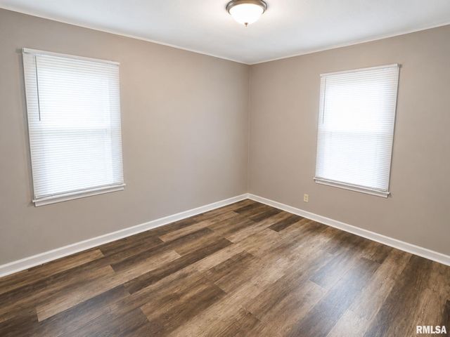 4924 N OGDEN Avenue, Peoria Heights, IL 61616