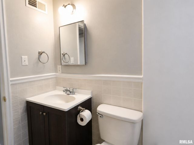 4924 N OGDEN Avenue, Peoria Heights, IL 61616