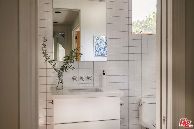 804 Mount Washington Drive, Los Angeles, CA 90065