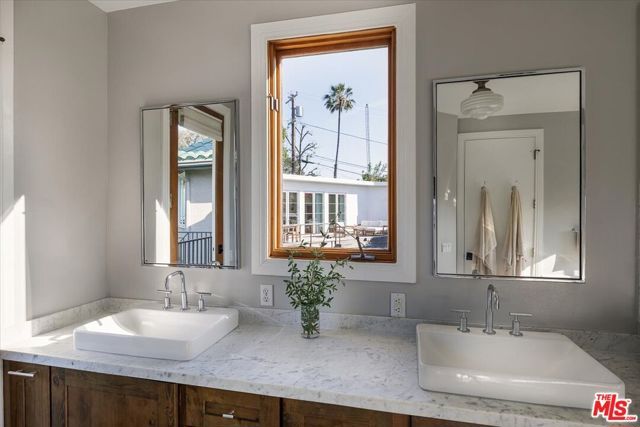 804 Mount Washington Drive, Los Angeles, CA 90065