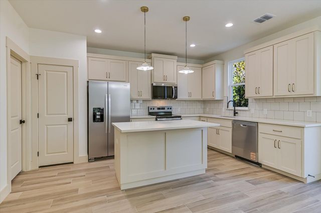 70 DEER RIDGE RD, Wimberley, TX 78676