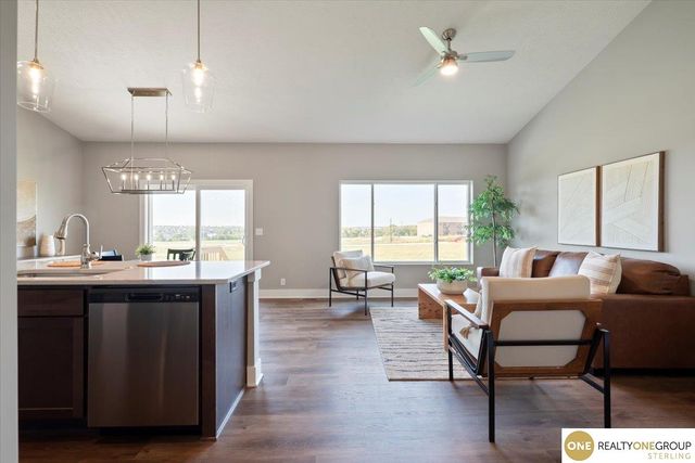 7621 Vera Drive, Lincoln, NE 68516