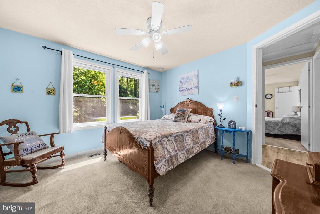 Image 12 of property listing at 30178 SHOREVIEW DR, Mechanicsville, MD 20659