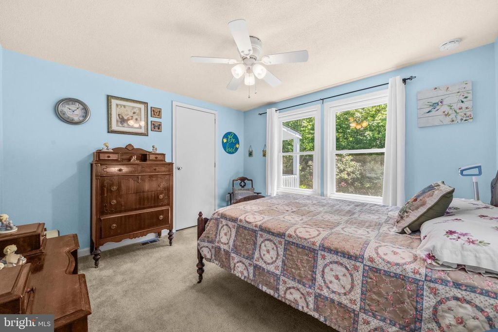 Image 13 of property listing at 30178 SHOREVIEW DR, Mechanicsville, MD 20659