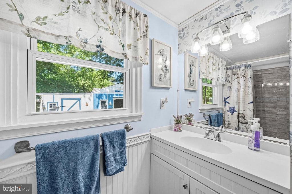 Image 19 of property listing at 30178 SHOREVIEW DR, Mechanicsville, MD 20659