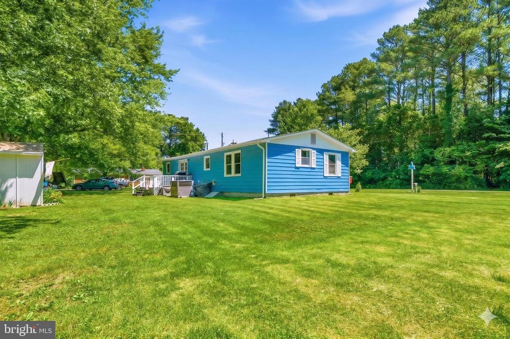 Image 24 of property listing at 30178 SHOREVIEW DR, Mechanicsville, MD 20659