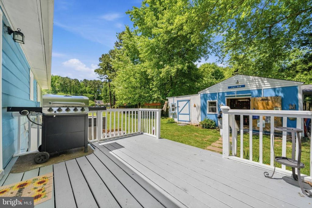 Image 27 of property listing at 30178 SHOREVIEW DR, Mechanicsville, MD 20659