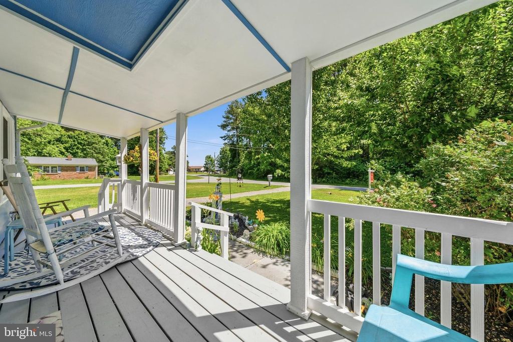 Image 3 of property listing at 30178 SHOREVIEW DR, Mechanicsville, MD 20659