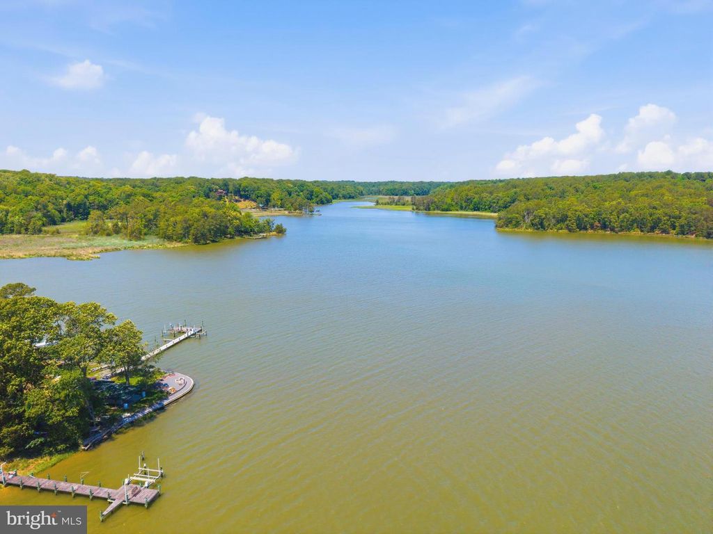 Image 31 of property listing at 30178 SHOREVIEW DR, Mechanicsville, MD 20659