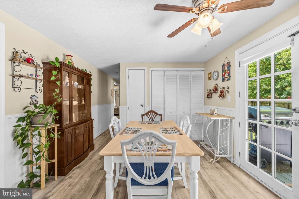 Image 8 of property listing at 30178 SHOREVIEW DR, Mechanicsville, MD 20659