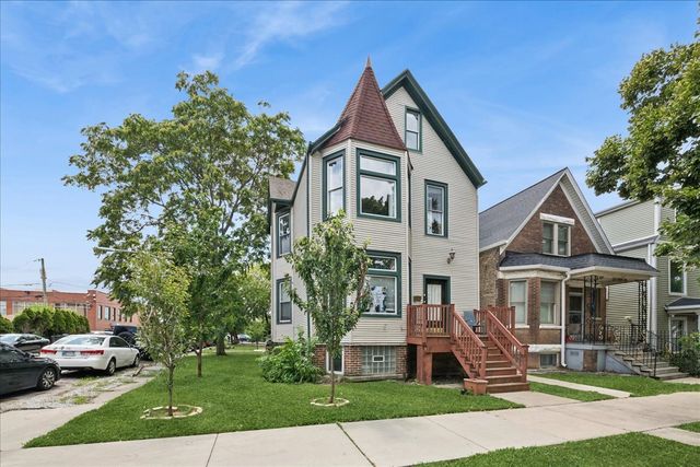 2835 W Wellington Avenue 2, Chicago, IL 60618