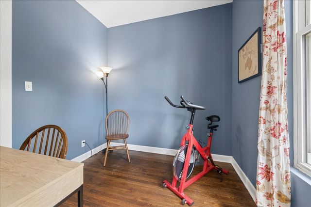 2835 W Wellington Avenue 2, Chicago, IL 60618