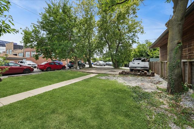 2835 W Wellington Avenue 2, Chicago, IL 60618