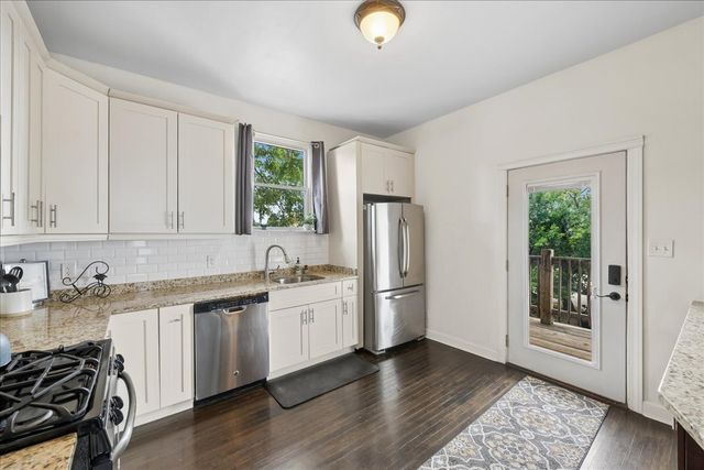 2835 W Wellington Avenue 2, Chicago, IL 60618