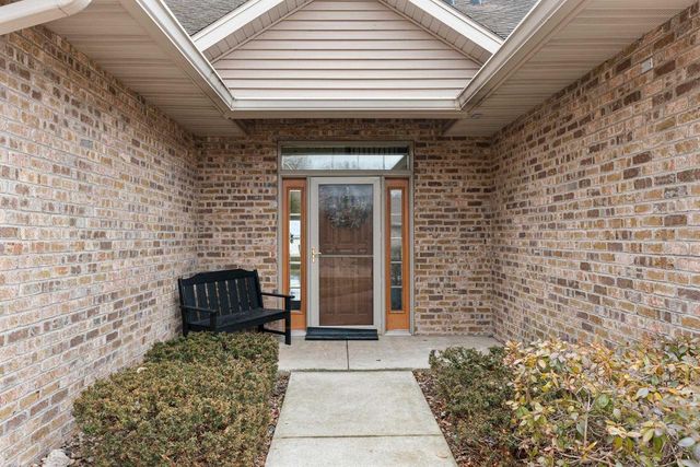 957 BRIGHTON DRIVE, Menasha, WI 54952