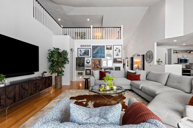 957 BRIGHTON DRIVE, Menasha, WI 54952