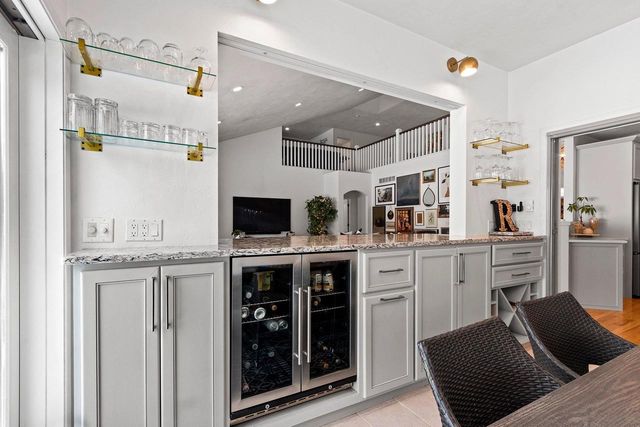 957 BRIGHTON DRIVE, Menasha, WI 54952