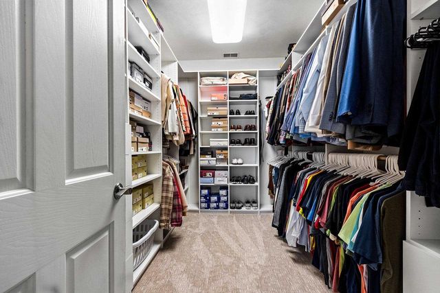 957 BRIGHTON DRIVE, Menasha, WI 54952