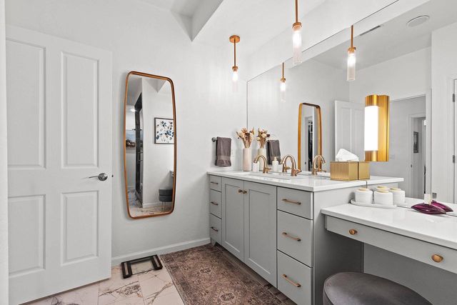 957 BRIGHTON DRIVE, Menasha, WI 54952