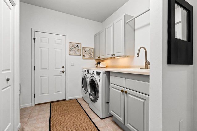 957 BRIGHTON DRIVE, Menasha, WI 54952