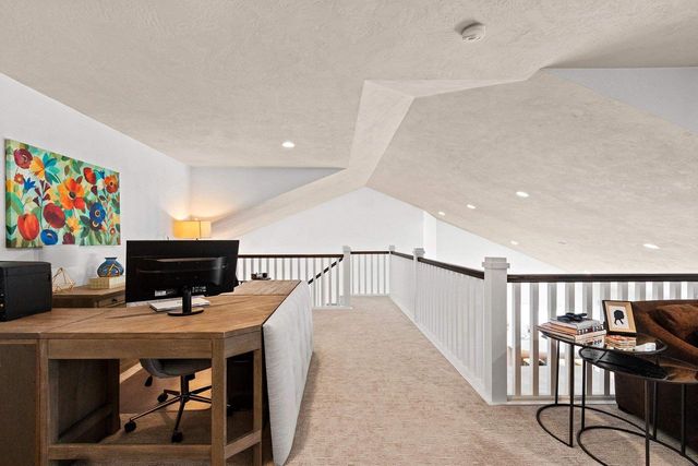 957 BRIGHTON DRIVE, Menasha, WI 54952