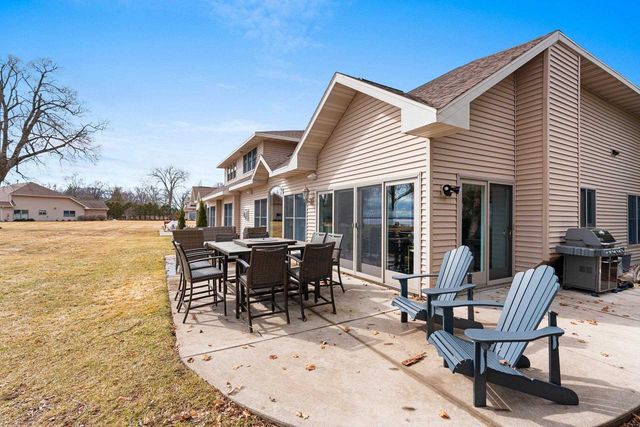 957 BRIGHTON DRIVE, Menasha, WI 54952