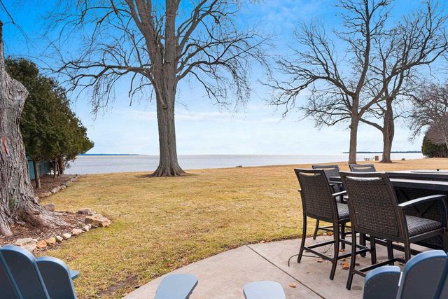 957 BRIGHTON DRIVE, Menasha, WI 54952