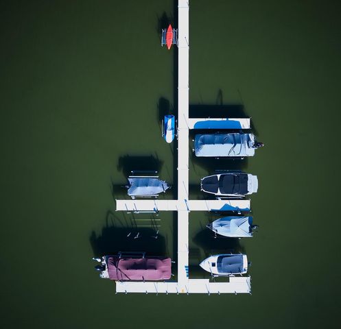 957 BRIGHTON DRIVE, Menasha, WI 54952