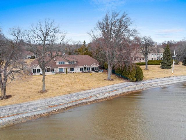 957 BRIGHTON DRIVE, Menasha, WI 54952