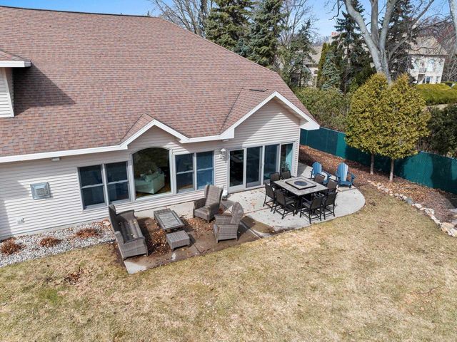 957 BRIGHTON DRIVE, Menasha, WI 54952