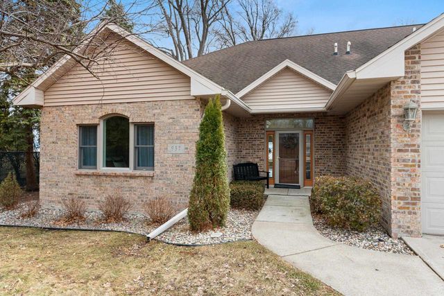 957 BRIGHTON DRIVE, Menasha, WI 54952