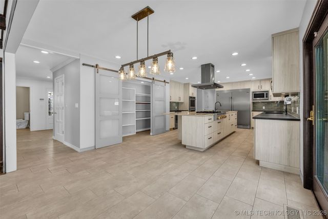 9417 S Gary Avenue, Tulsa, OK 74137