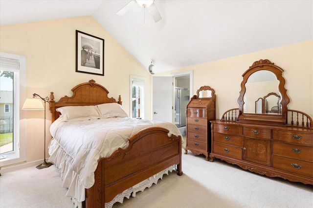 1303 GREEN VALLEY DRIVE, Neenah, WI 54956